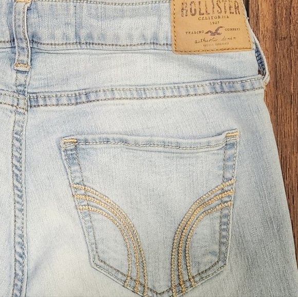 Hollister Skinny Jeans - Picture 10 of 12